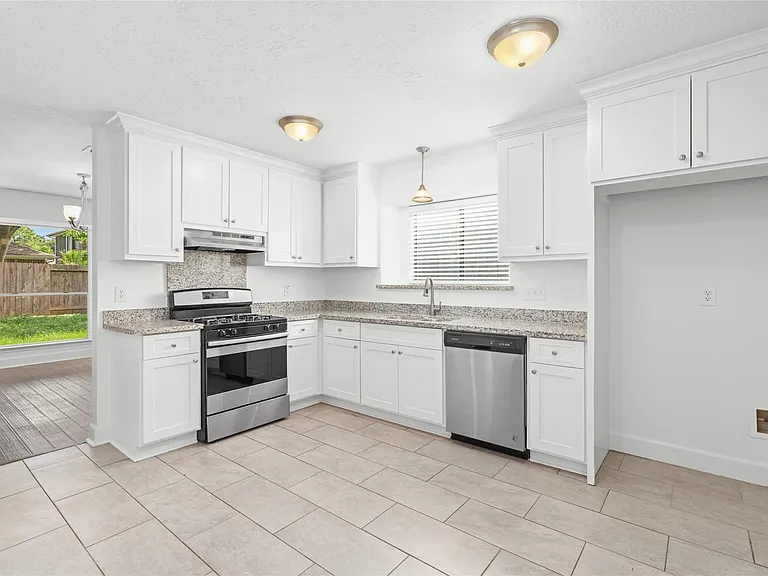 22514 Round Valley Dr — Photo 17