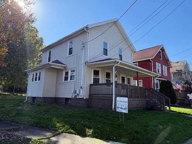 903 Warren Ave