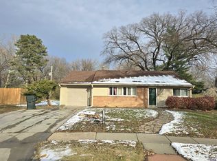 2712 SW Moundview Dr, Topeka, KS 66614