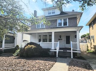 1420 College Ave, Dunmore, PA 18509