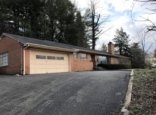 759 Summit Dr, Logan, OH 43138