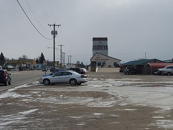 2nd image of 121 N Highway 10
