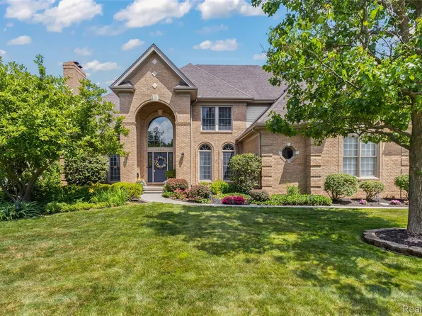 12106 Deer Creek Run, Plymouth, MI 48170