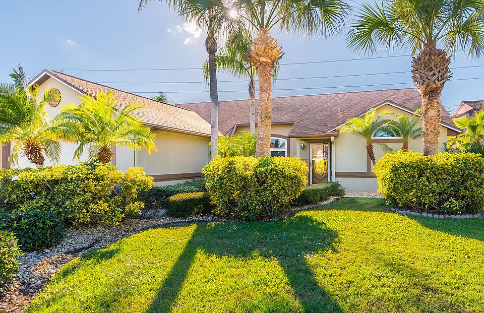 1st image of 335 Island Oaks Pl