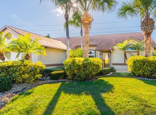 335 Island Oaks Pl, Merritt Island, FL 32953