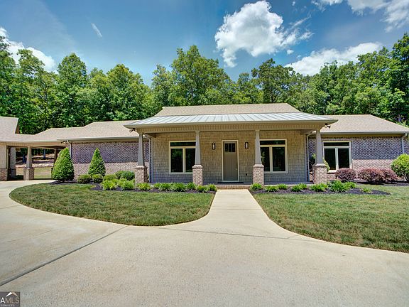 2nd image of 610 Kings Bridge Rd