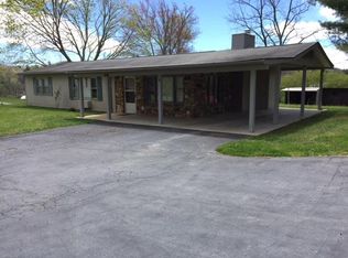 9 Tarkiln Mountain Dr, Mills River, NC 28759