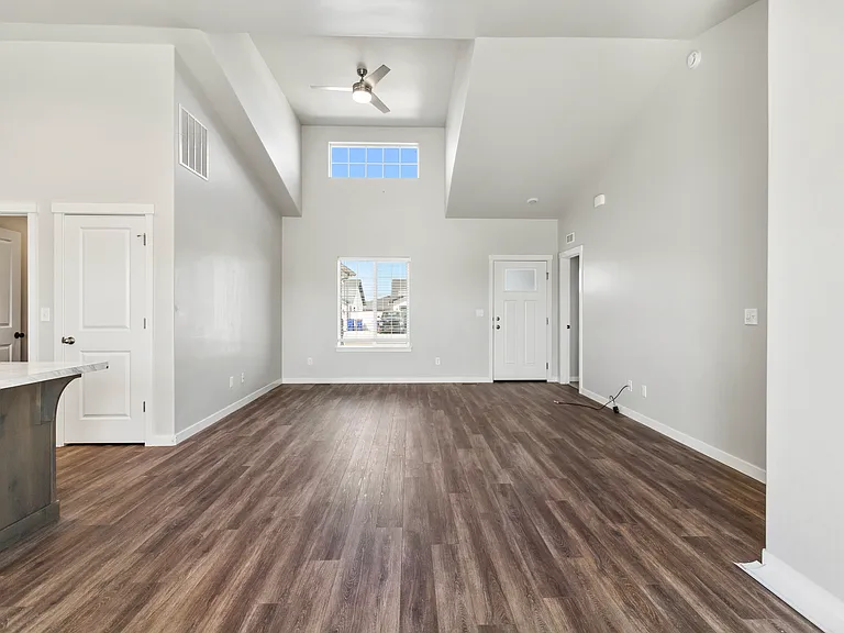 1876 Gage Ave — Photo 8