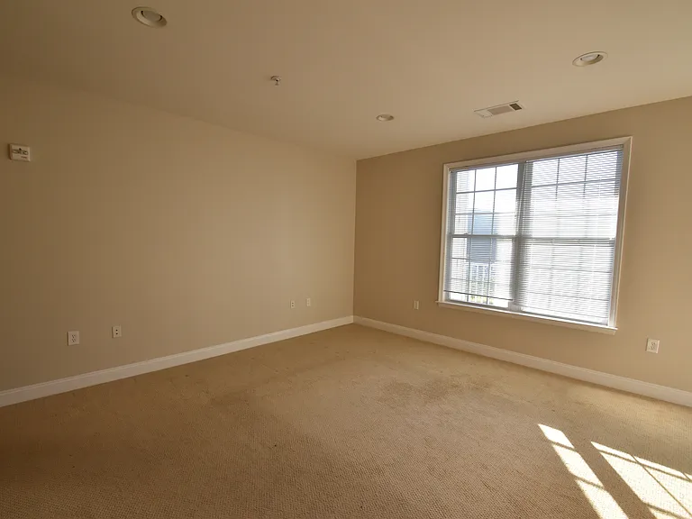 2312 Ramapo Ct — Photo 9