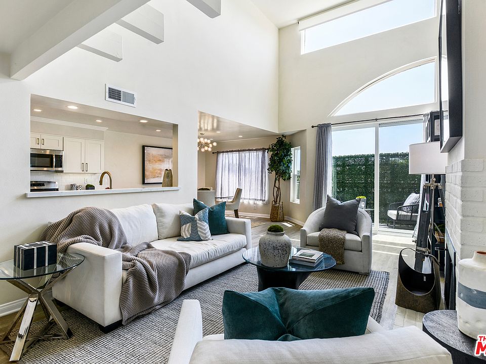1st image of 2677 Centinela Ave Unit 402