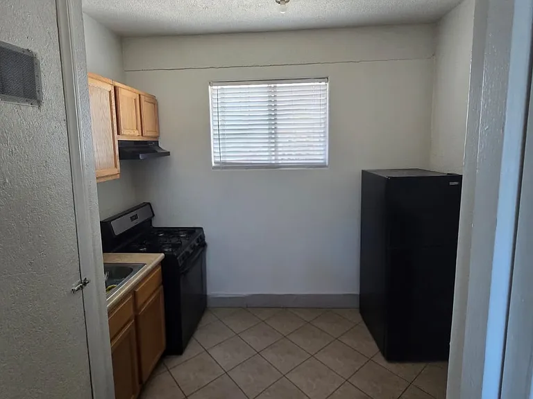 19549 Casmalia St #19549 — Photo 8
