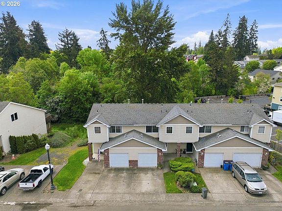 4th image of 2725 NE 96th Way