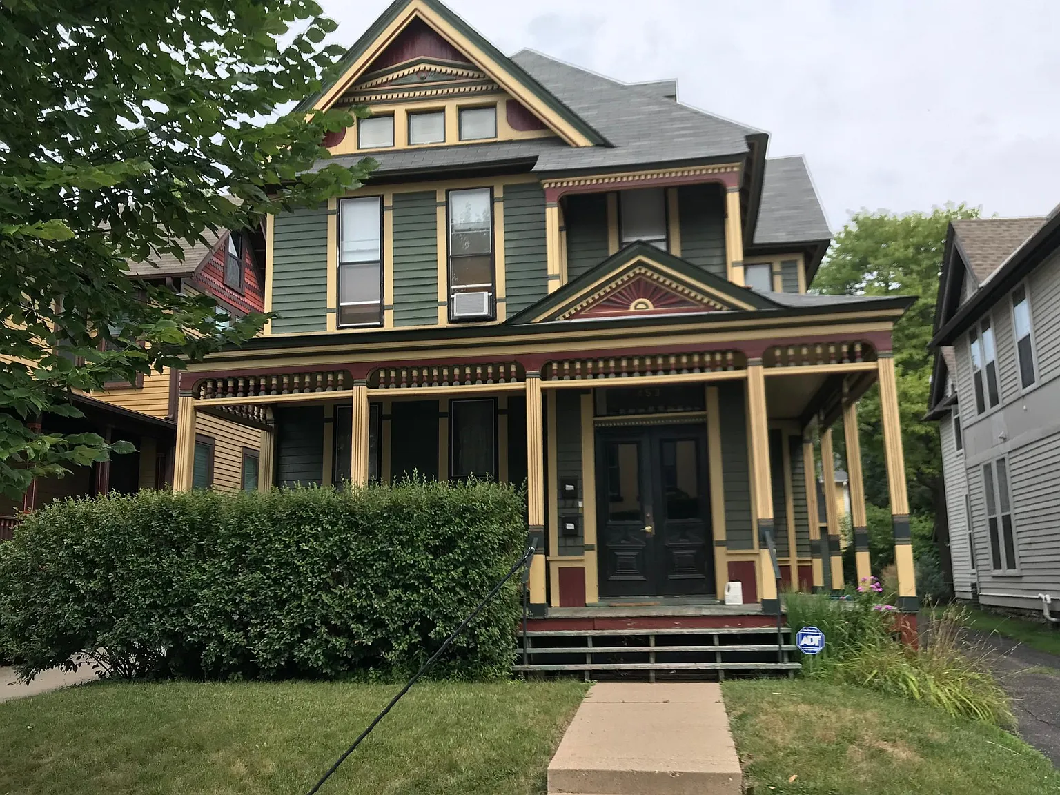 453 Selby Ave — Photo 1