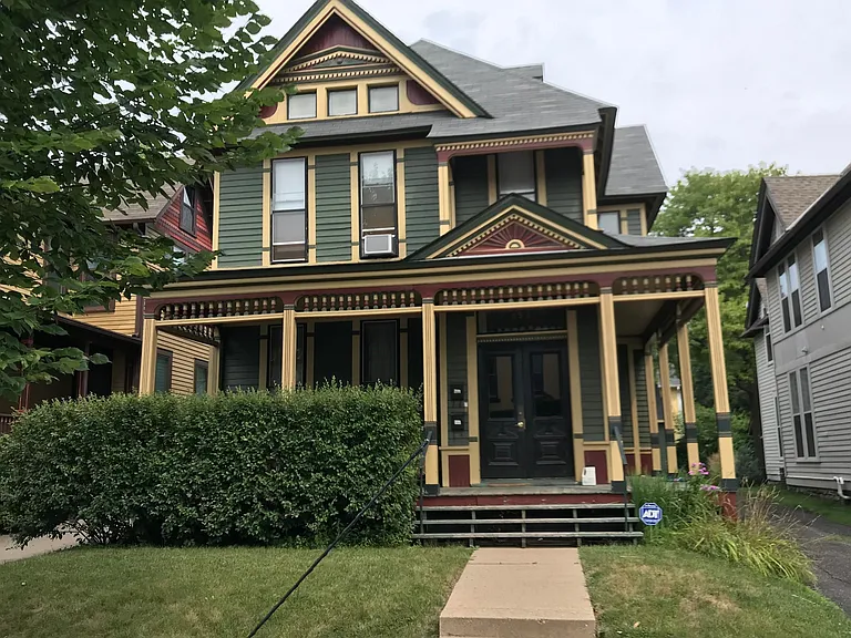 453 Selby Ave — Photo 1