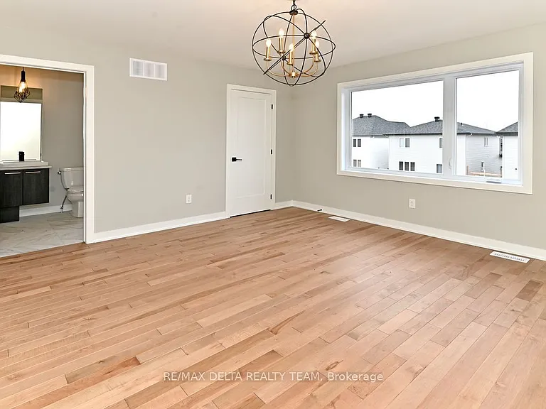 463 Denis St — Photo 18