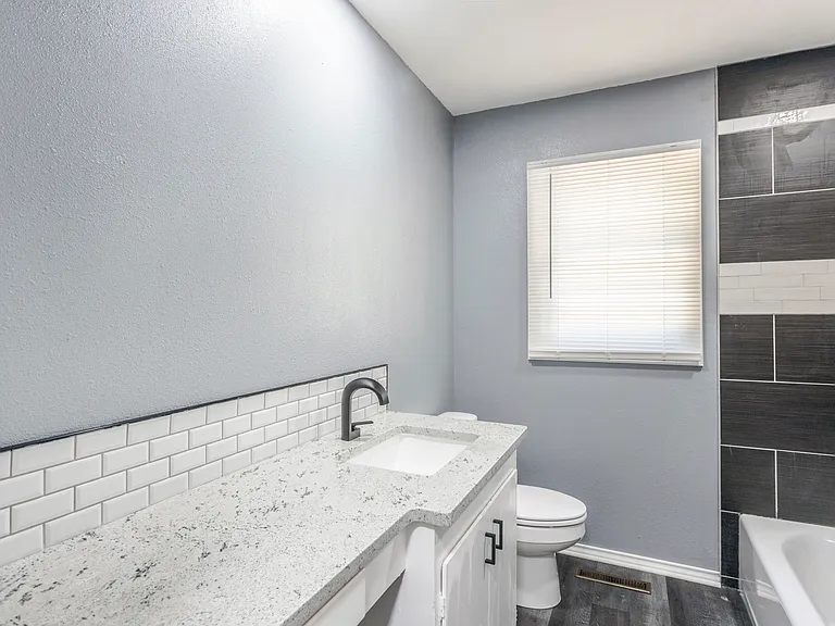 308 S Payne St — Photo 11