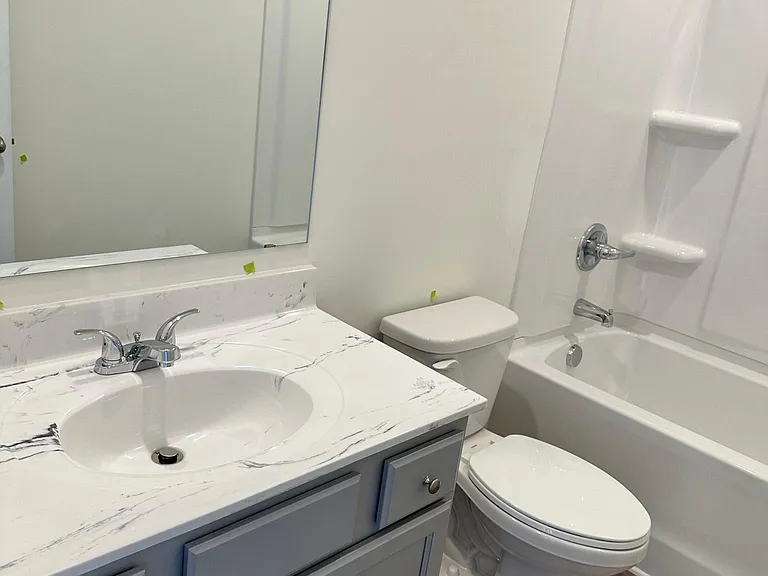 2nd bath room on the second floor
