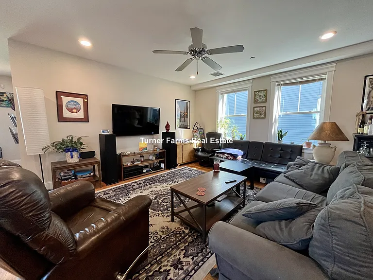 14 Fern St #A — Photo 4