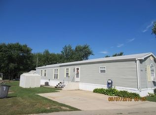 1113 Fleur Rd, Dixon, IL 61021