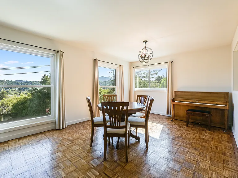 324 Laurel Pl — Photo 8