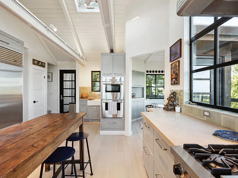 1090 Bart Rd — Photo 24
