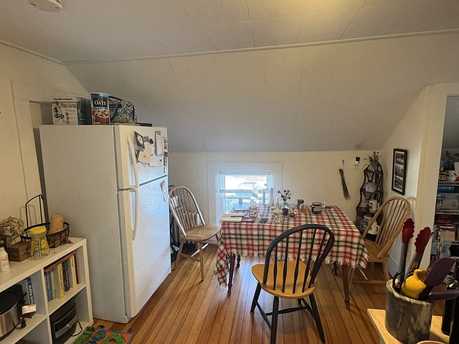 152 Russell Street - 2 — Photo 4