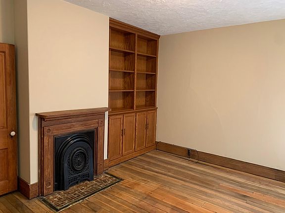 3rd image of 306 Wooster St
