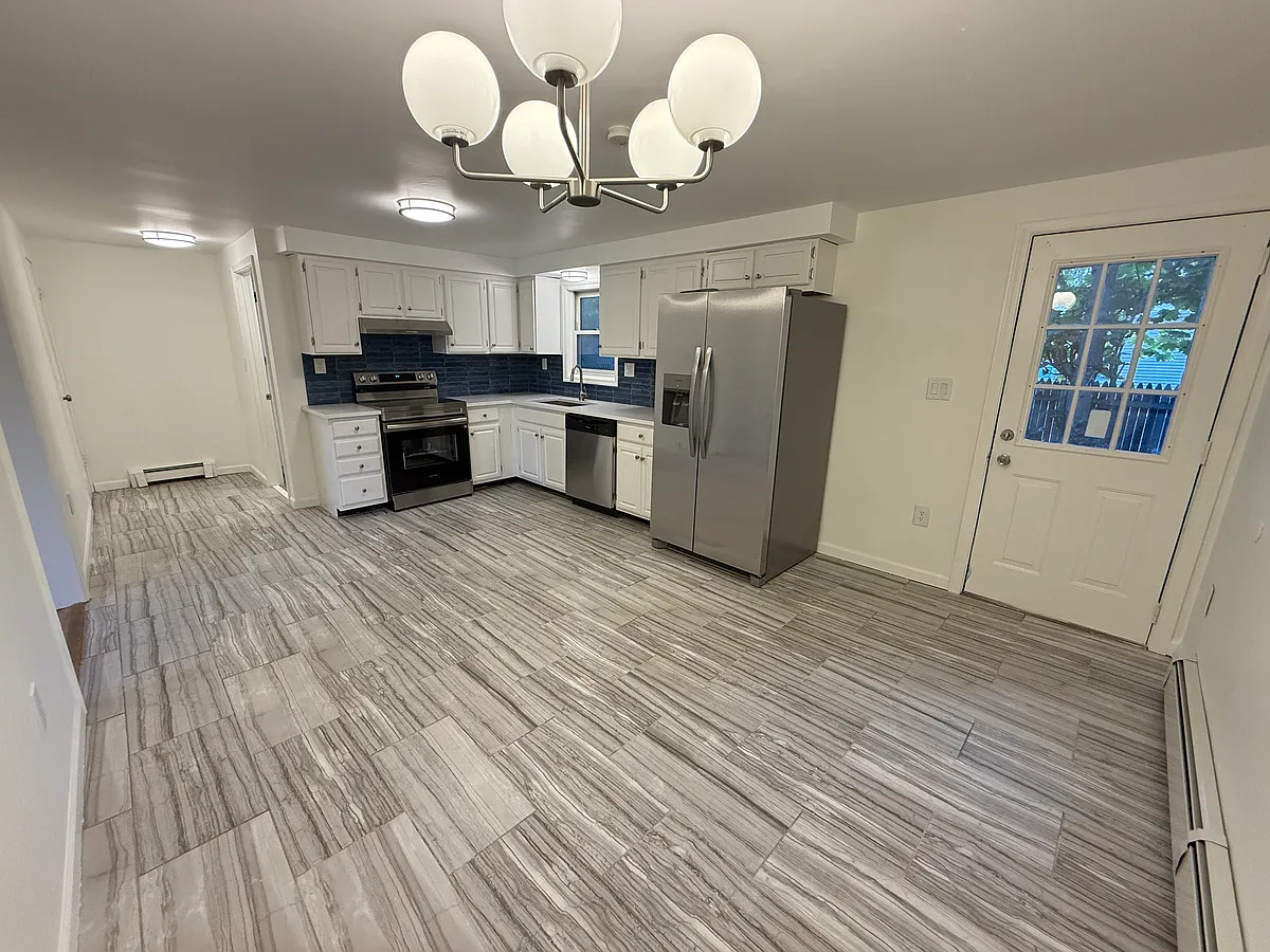 Building Photo - 46 Orchard St #5A