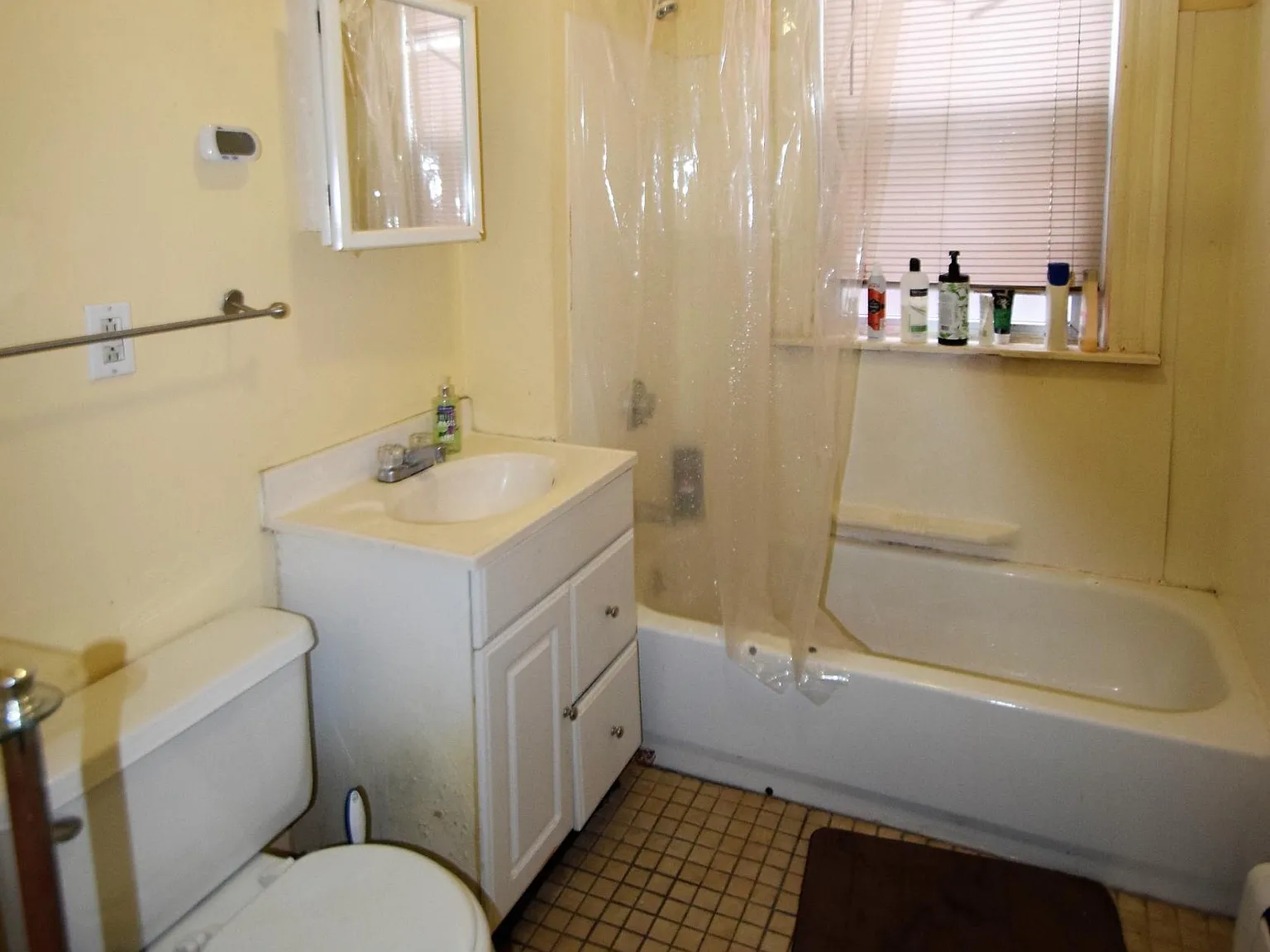 5 bed, 2000 sqft, $8,500 — Photo 4