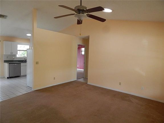 4th image of 595 36th Ave