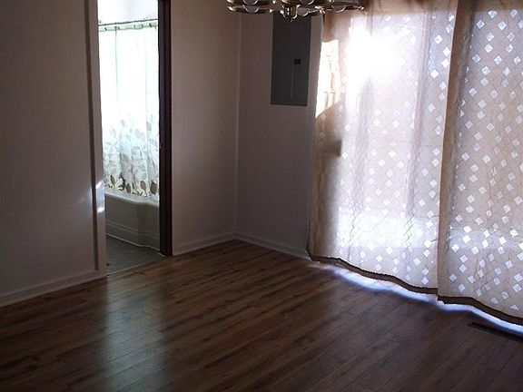 4th image of 1530 N 3rd St