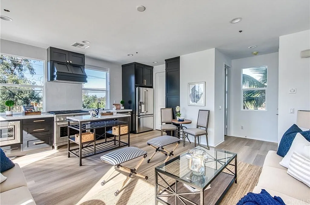 20452 Santa Ana Ave — Photo 4