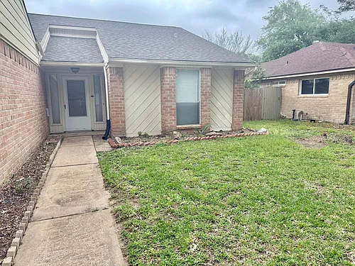 10422 Eagle Glen Dr Photo 1