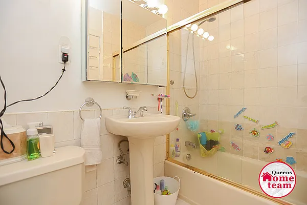 Sold by Keller Williams Realty Landmark II | media 17