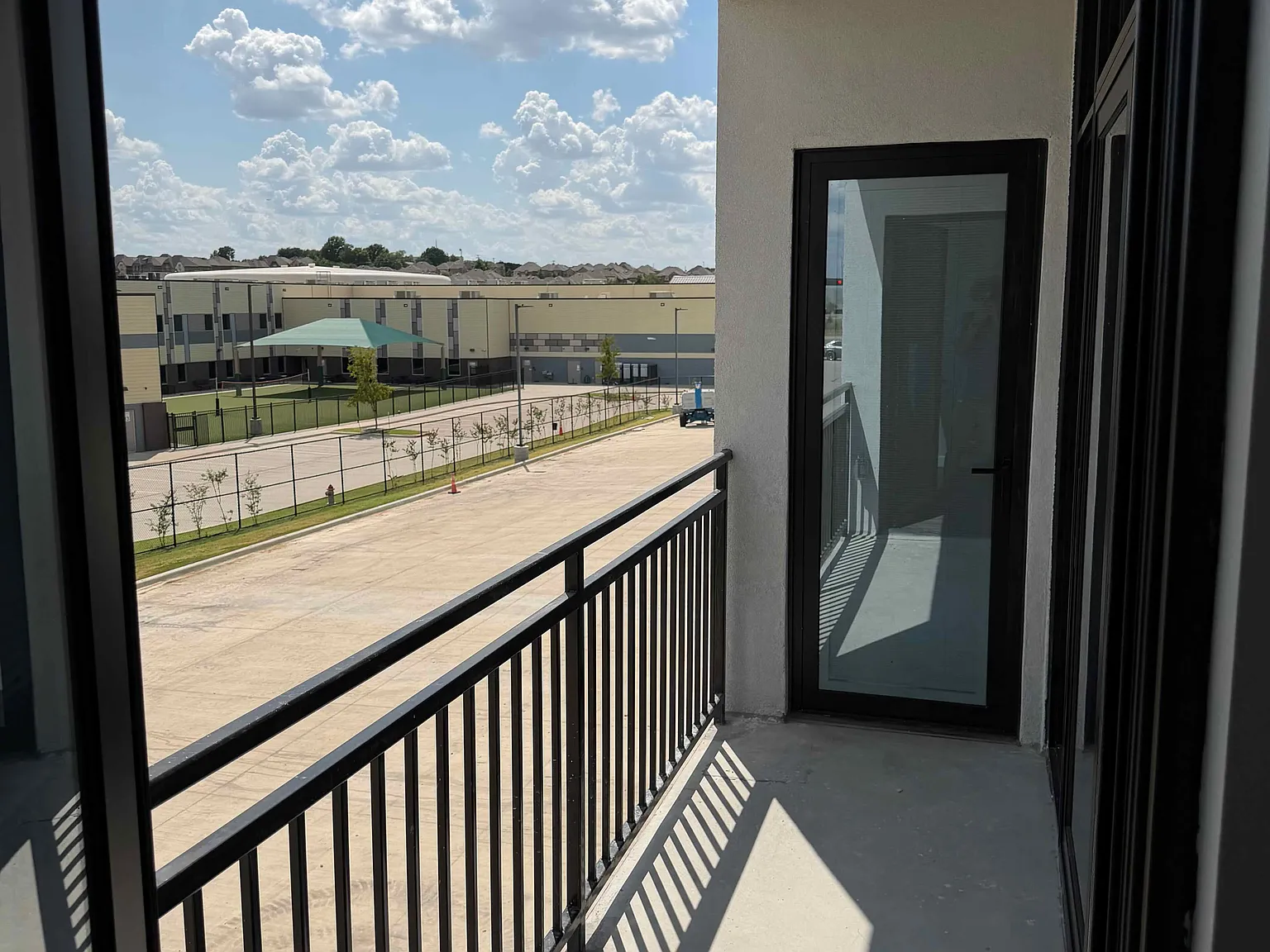 2 bed, 1200 sqft, $2,395 — Photo 2
