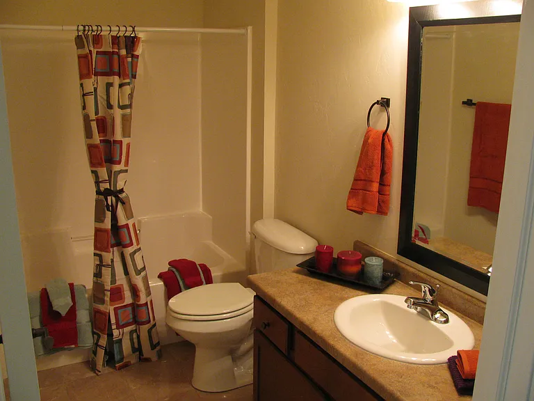 1241 Meadowbrook Dr — Photo 8