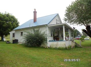 703 Hansbarger Rd, Peterstown, WV 24963