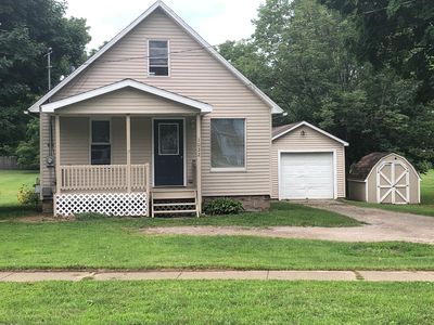 1022 S Front St, Chesaning, MI, 48616