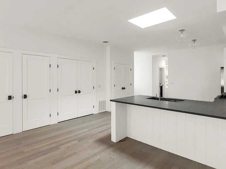17 W Front St — Photo 10