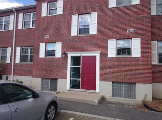 10 Lake Shore Ct APT 1, Brighton, MA 02135