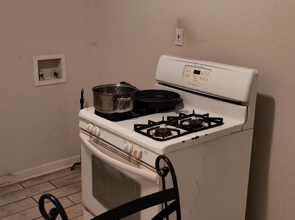 baton-rouge-louisiana-448473359 picture