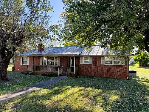 108 Black St Photo 1 108 Black St Photo 1