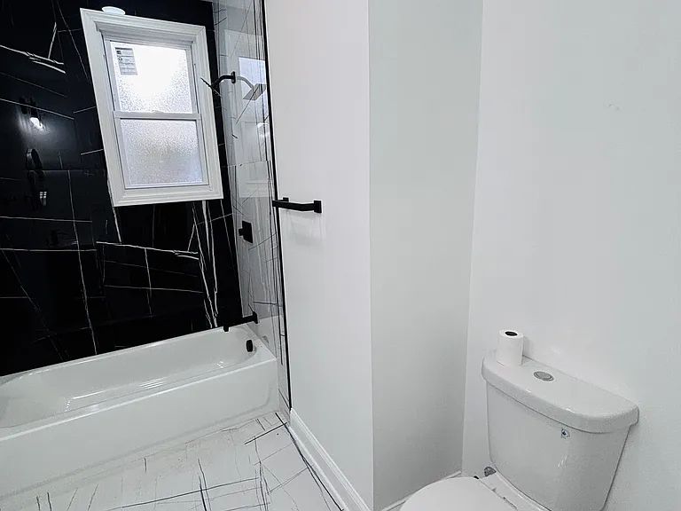 48 N York St #1R — Photo 3