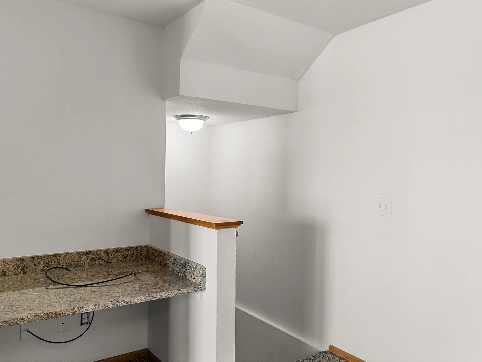 2 bed, 1.5 bath, 1056 sqft, $1,450 — Photo 4
