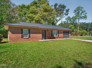 550 Bennett Dr, Chipley, FL 32428