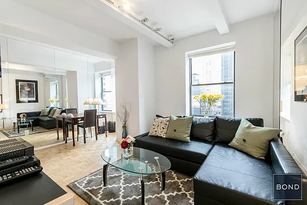 Rented by Bond New York | media 34