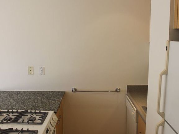 3rd image of 760 N Point St APT 302