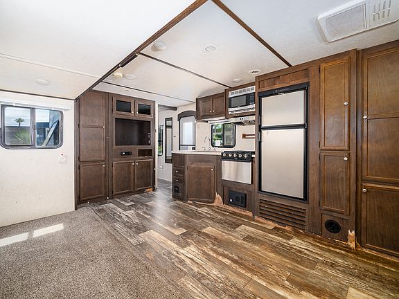 5th image of 1410 Carmelo Dr #31