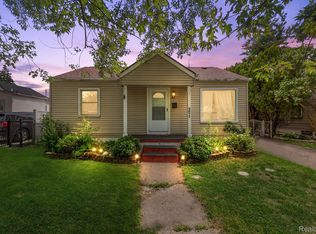 2077 Richmond Ave, Lincoln Park, MI 48146