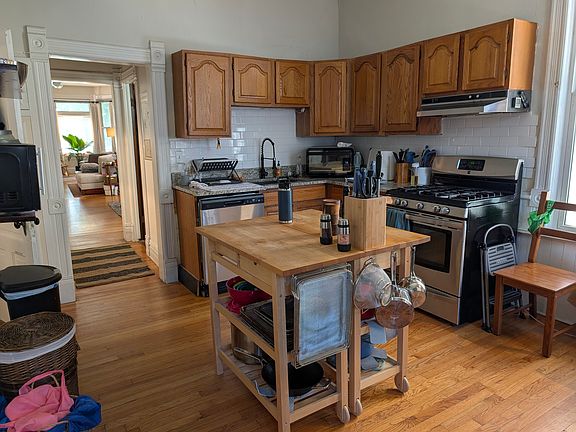 4th image of 1105 W Wellington Ave #1